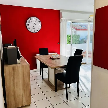 Apartment Coquet T1 Bis A Avec Terrasse, Parking Prive Et Acces Internet - Fr-1-495-102 Cambo-les-Bains