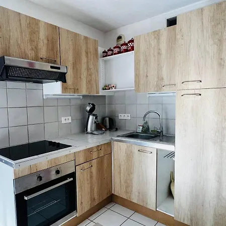Coquet T1 Bis A Avec Terrasse, Parking Prive Et Acces Internet - Fr-1-495-102 Apartment *