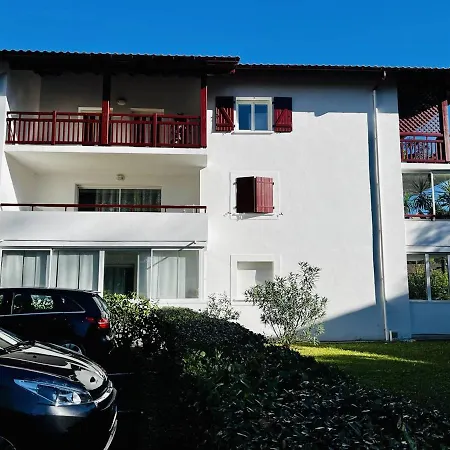 Coquet T1 Bis A Avec Terrasse, Parking Prive Et Acces Internet - Fr-1-495-102 Apartment