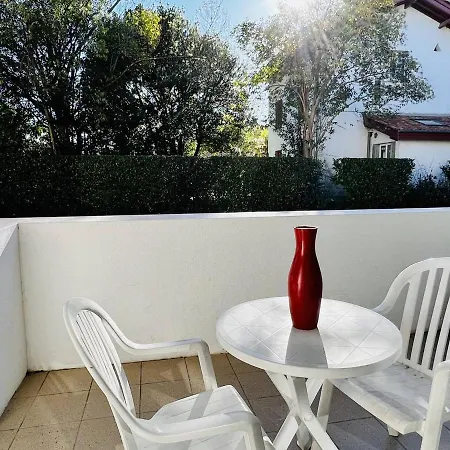Apartment Coquet T1 Bis A Avec Terrasse, Parking Prive Et Acces Internet - Fr-1-495-102 *